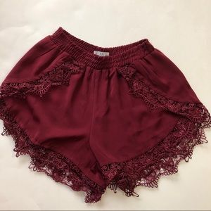 🌈Cute burgundy short by tobi